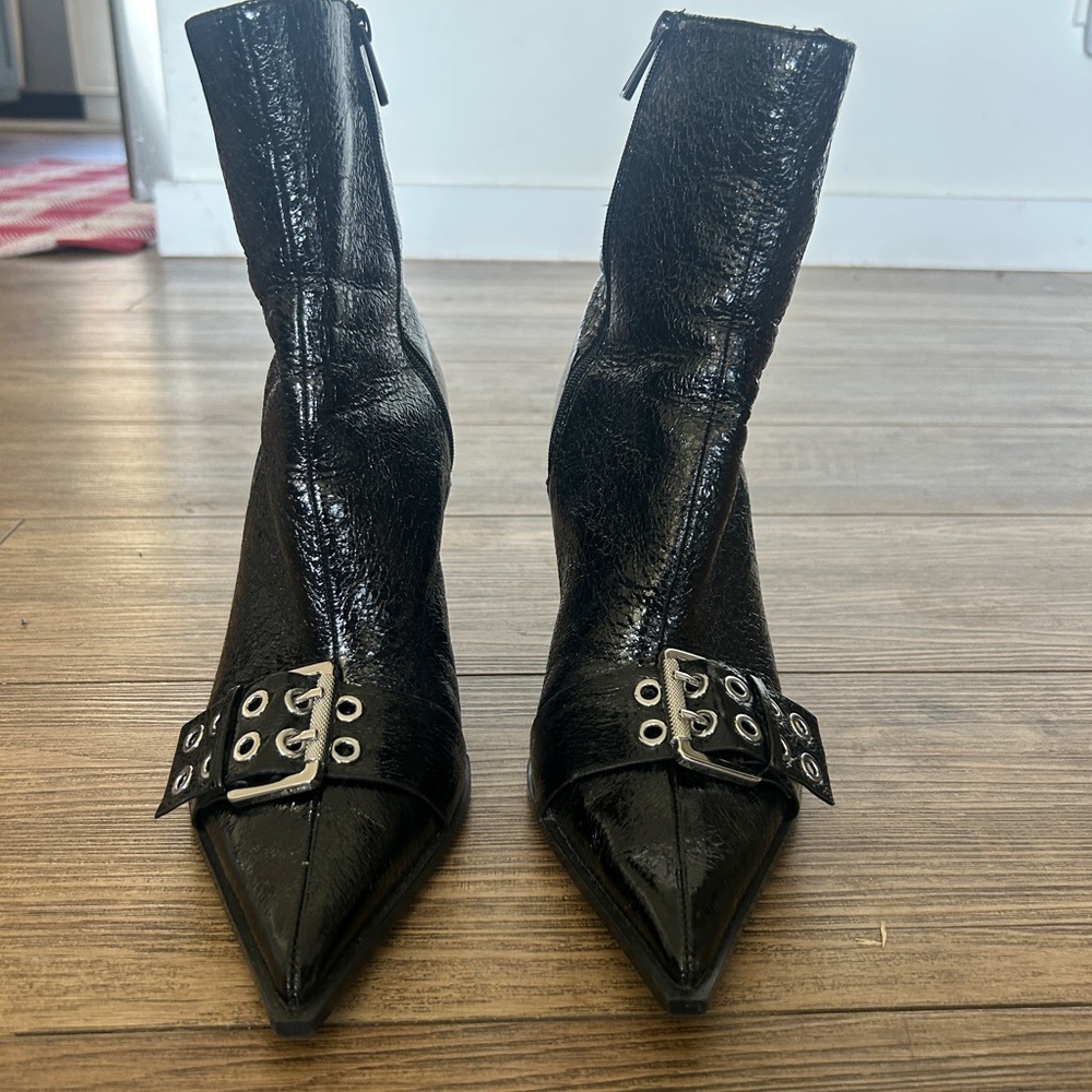 Zara Black Pointed Boots with Buckle detail size 40
